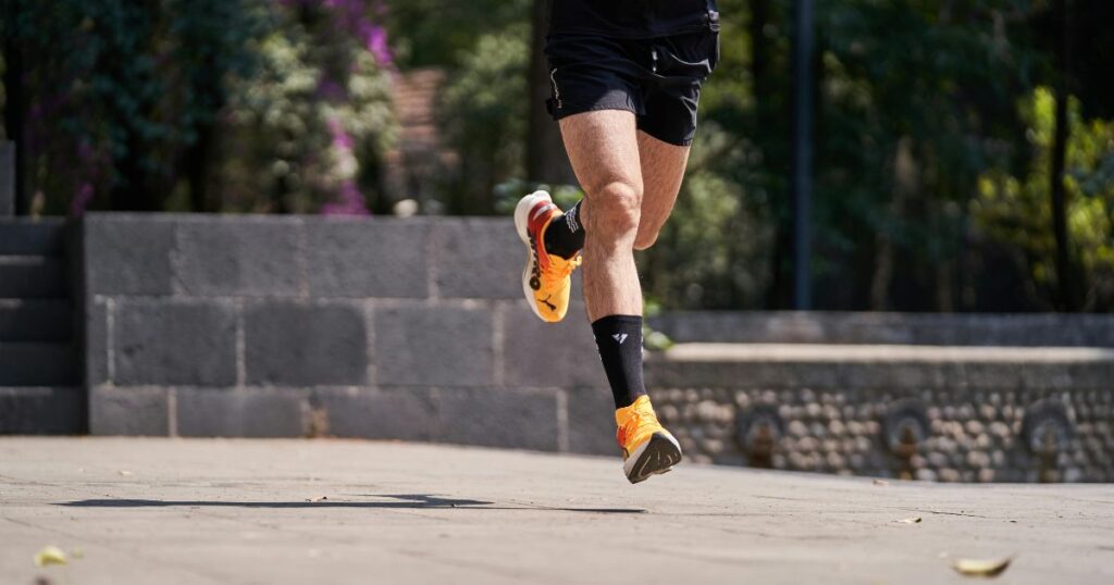ランニングしている人の写真